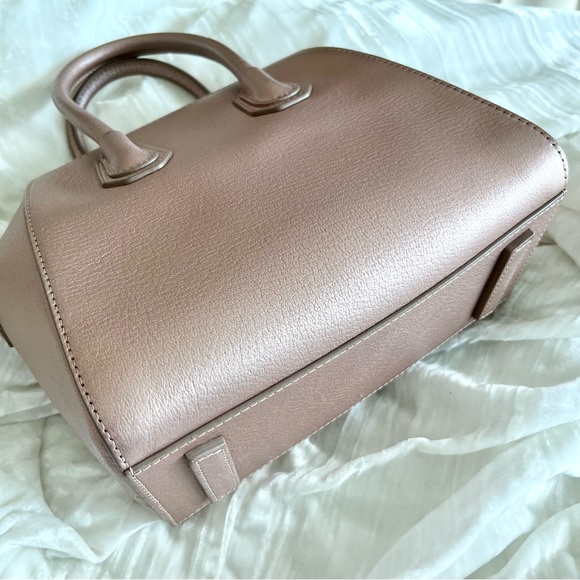 Givenchy Metallic Sugar Goatskin Mini Antigona Rose Gold Light Pink - Picture 12 of 16